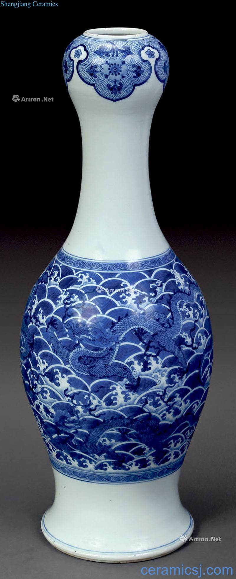 qing Blue and white dragon bottle of garlic