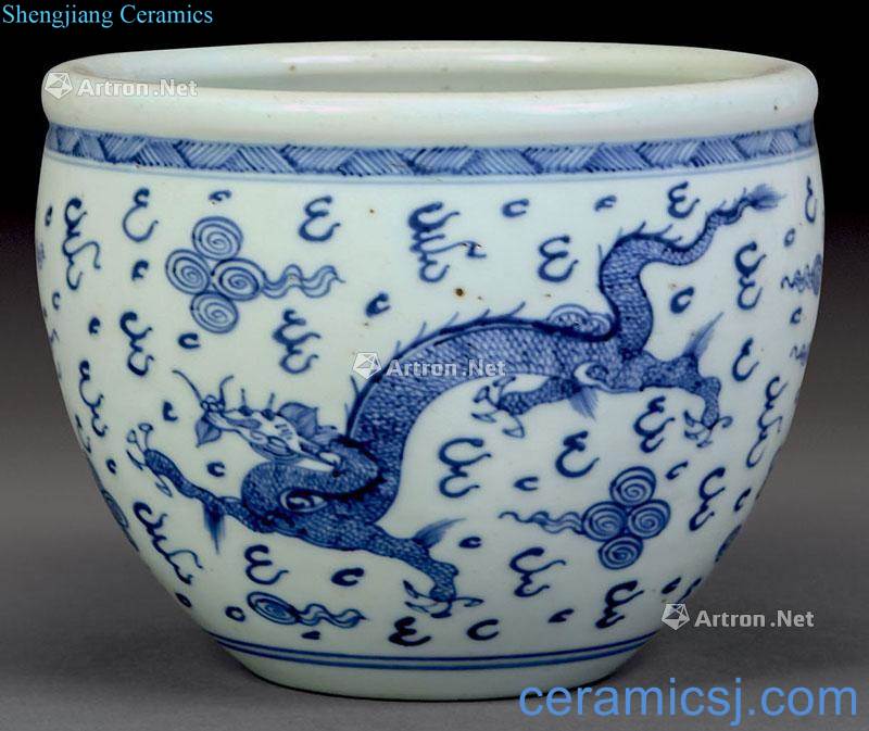 qing Blue and white dragon canister