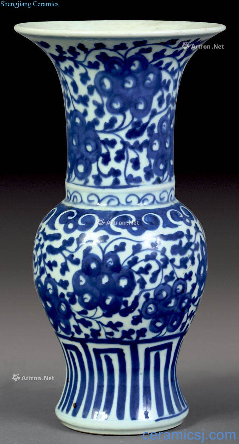 qing Blue and white flower vase with flowers