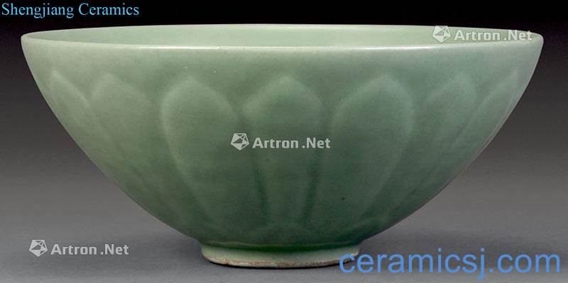 Ming Longquan chrysanthemum petals green-splashed bowls