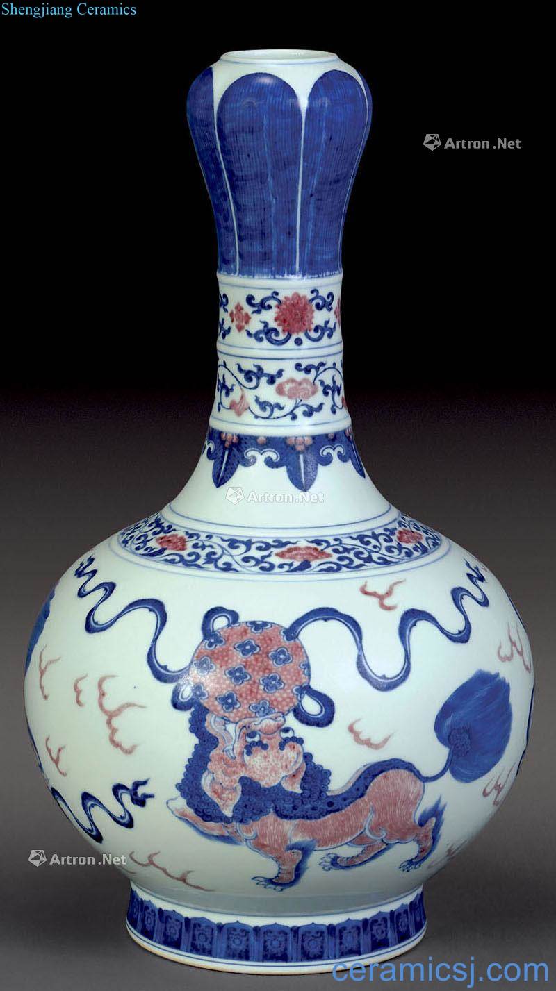 Qing dynasty blue-and-white youligong garlic bottles