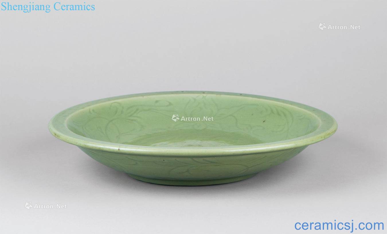 In the Ming dynasty (1368 ~ 1644) longquan celadon flower grain market