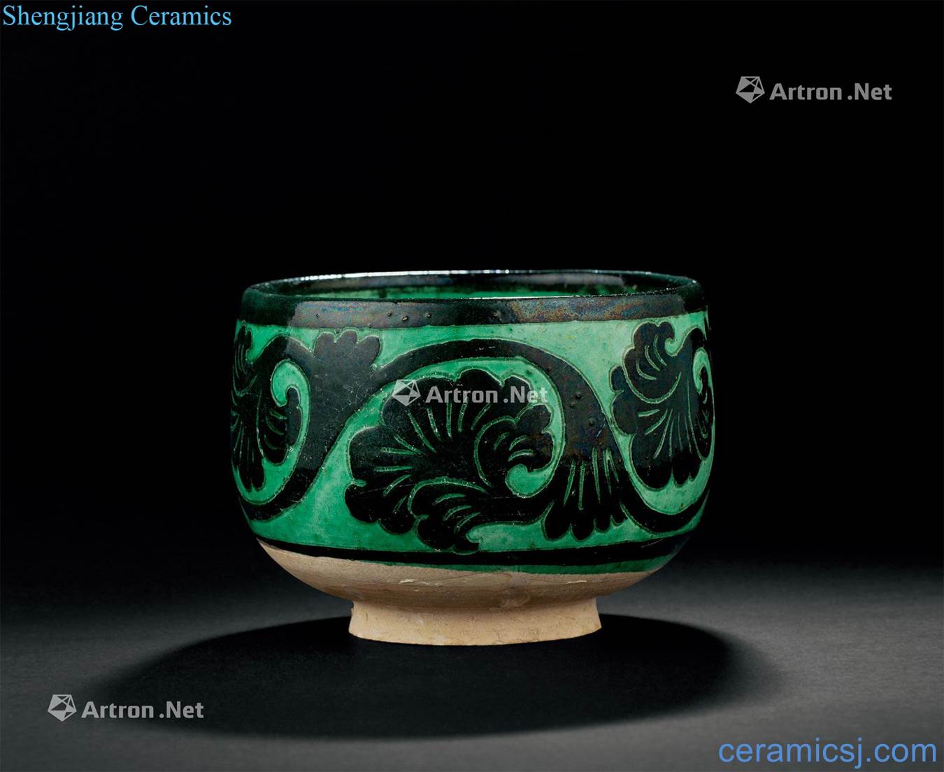 The song dynasty (960 ~ 1279) magnetic state kiln green black flower bowl