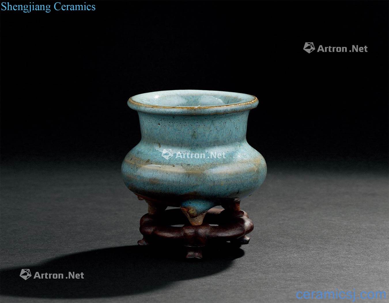 The yuan dynasty (1279 ~ 1368) three masterpieces incense burner