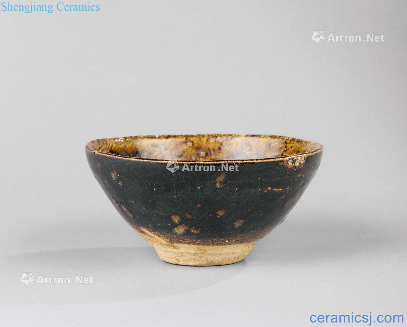 The song dynasty (960 ~ 1279) jizhou kiln paper cutting decals bowl