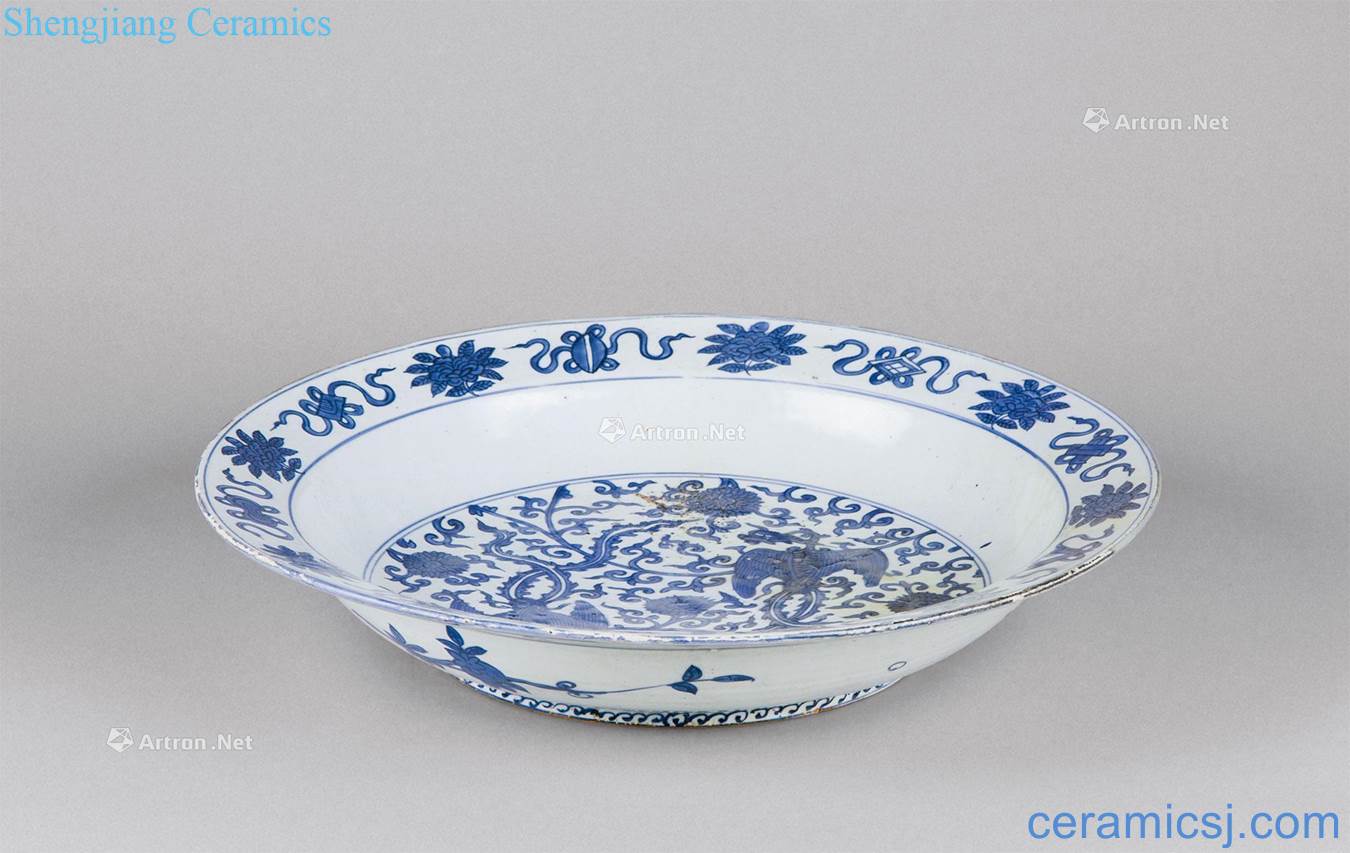 In the Ming dynasty (1368-1644) blue and white double phoenix grain market