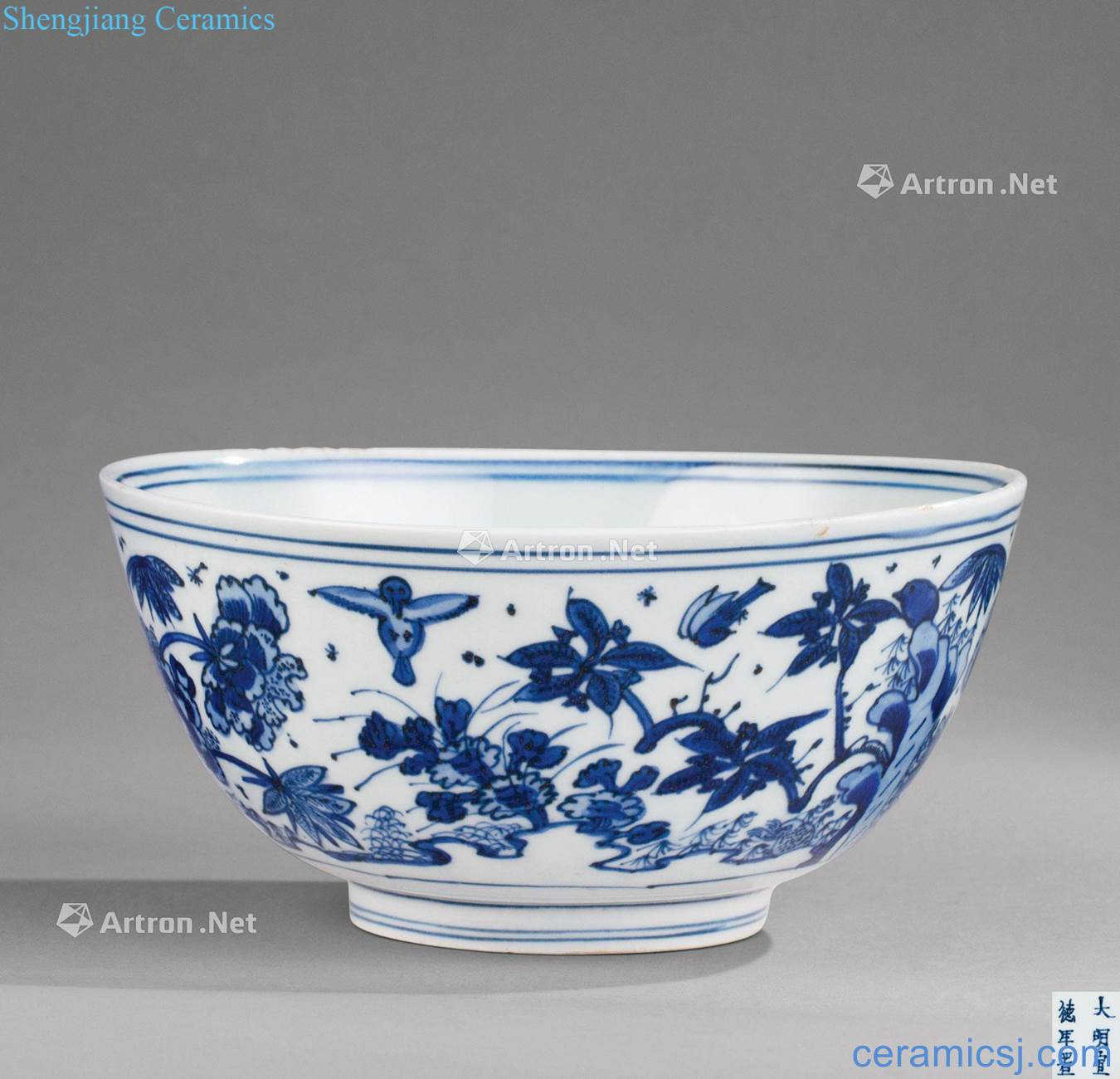 In the Ming dynasty (1368-1644) blue and white flowers and birds green-splashed bowls