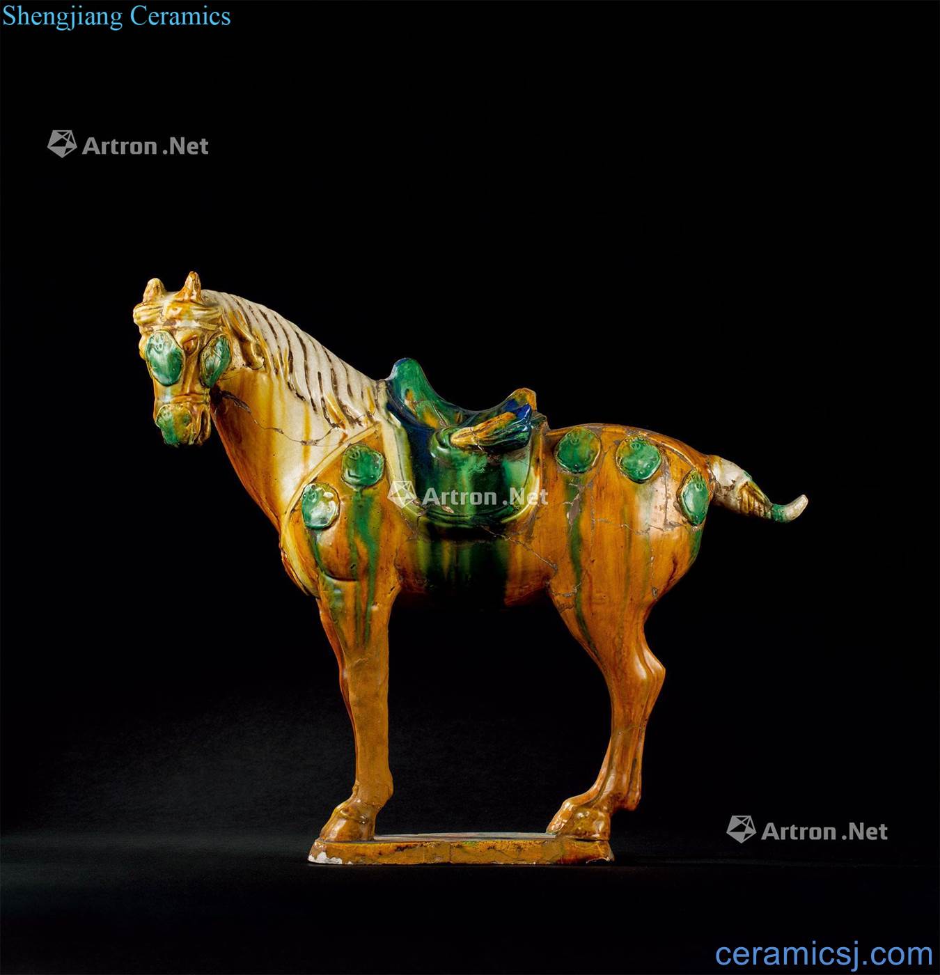 The tang dynasty (618-907), three-color horse furnishing articles