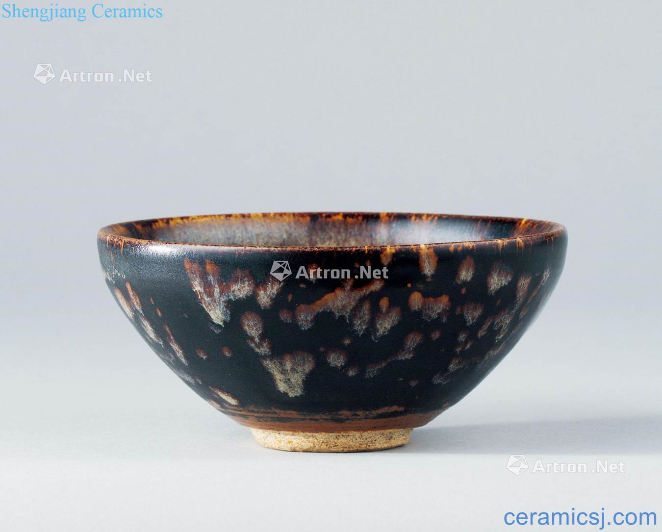 The song dynasty (960-1279), jizhou kiln paper-cut applique grain dishes