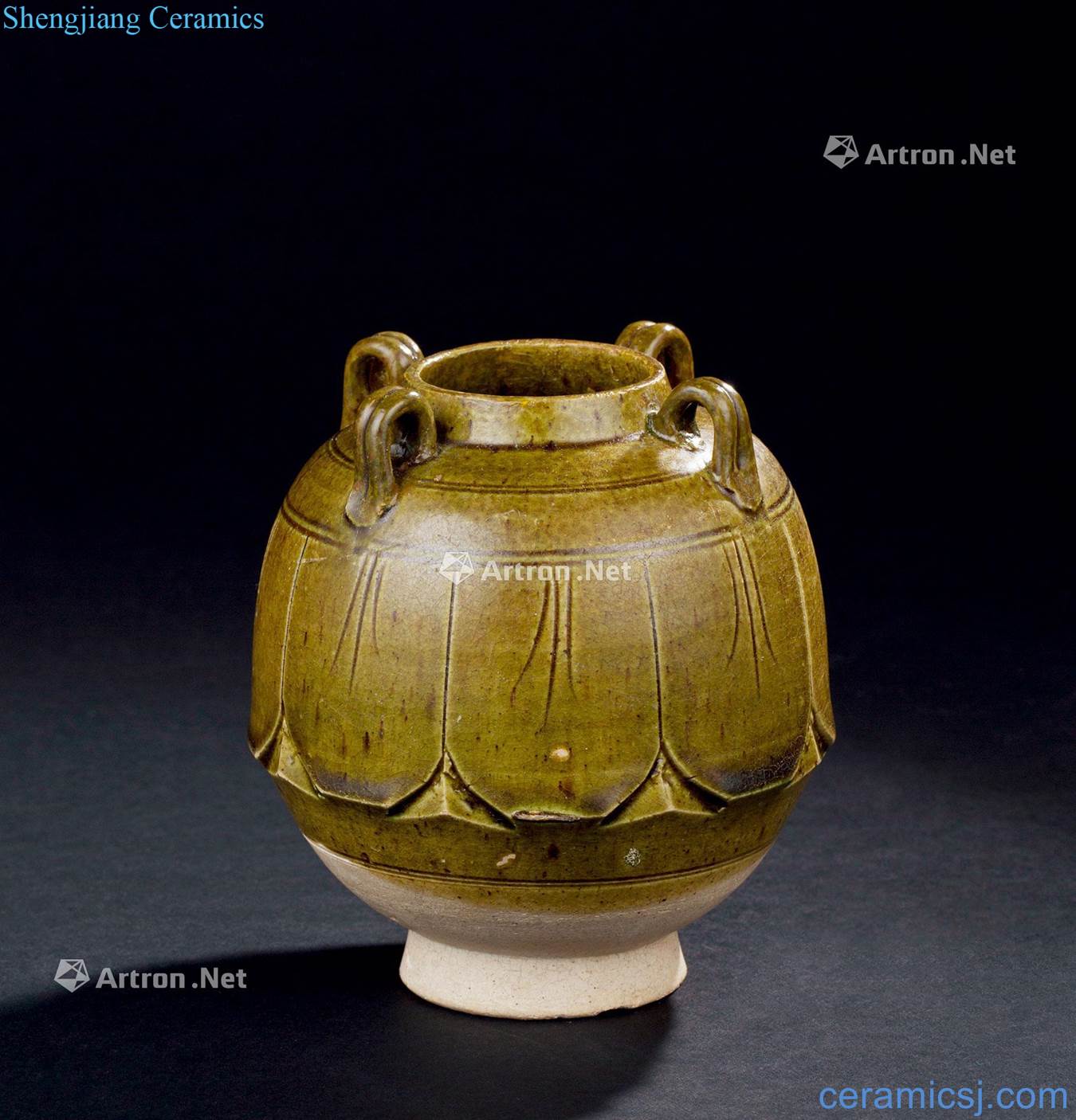 Sui dynasty (581-618), green glaze lotus-shaped lines of quaternary cans