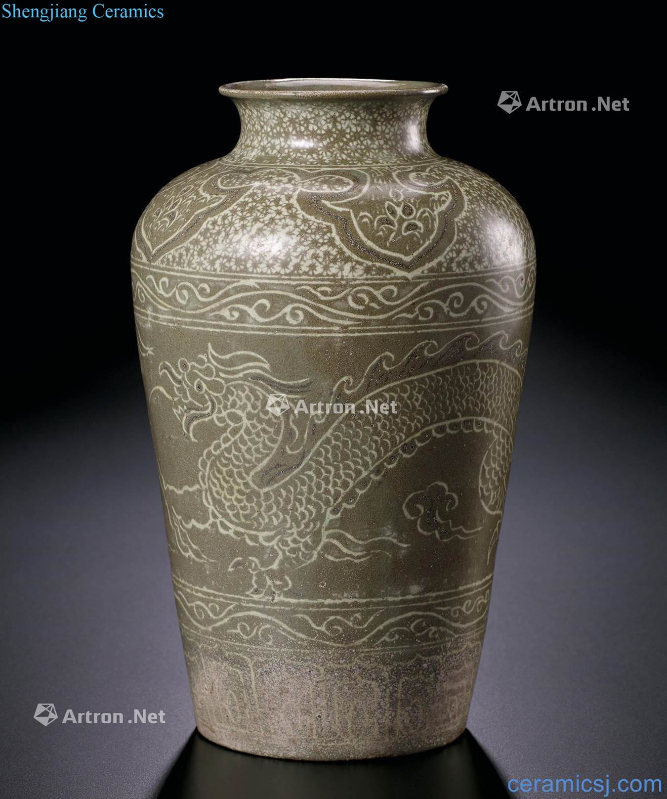 The 13th century Koryo celadon dragon bottle