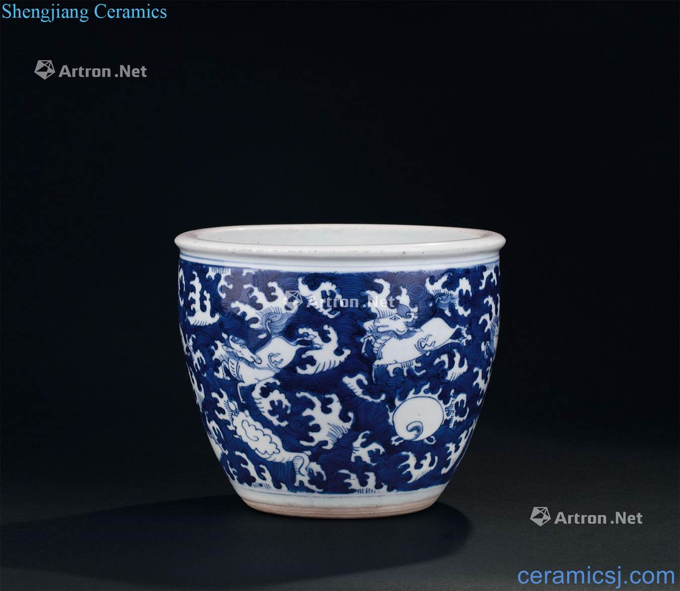 Ming chongzhen (1628-1644) blue seawater Ma Wen cylinder