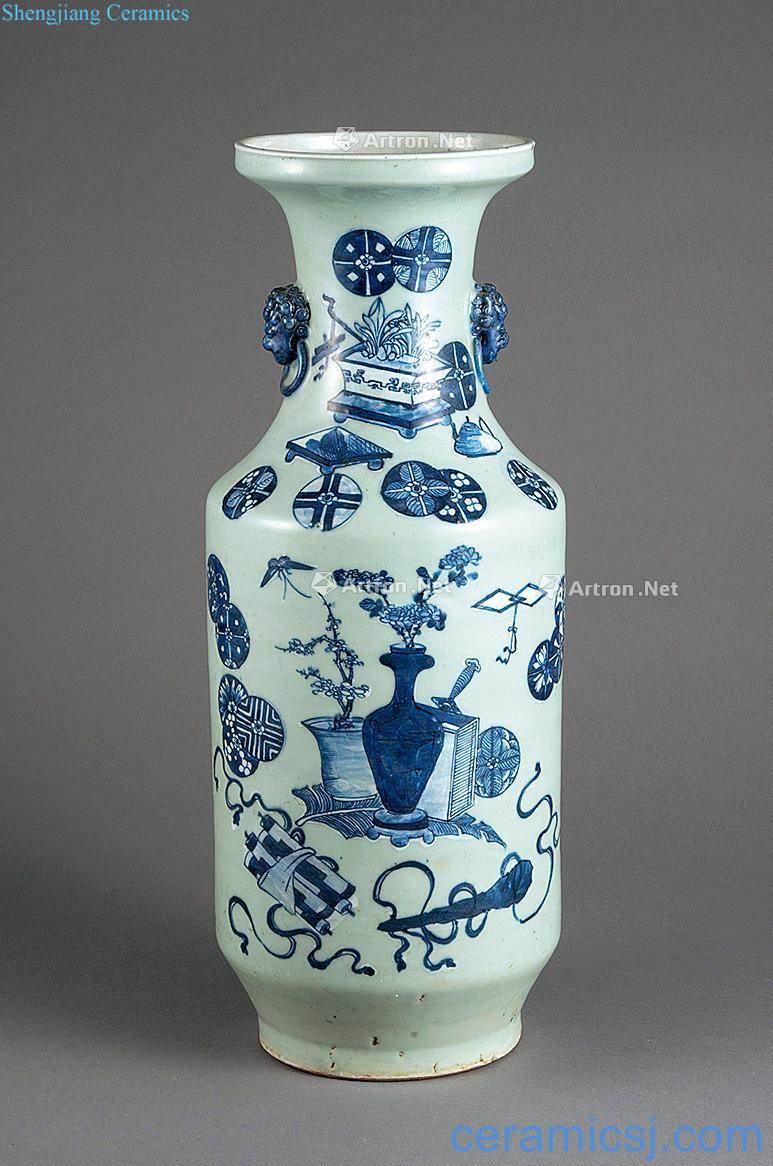 Qing pea green blue and white toward the old bottom antique vase with a stick