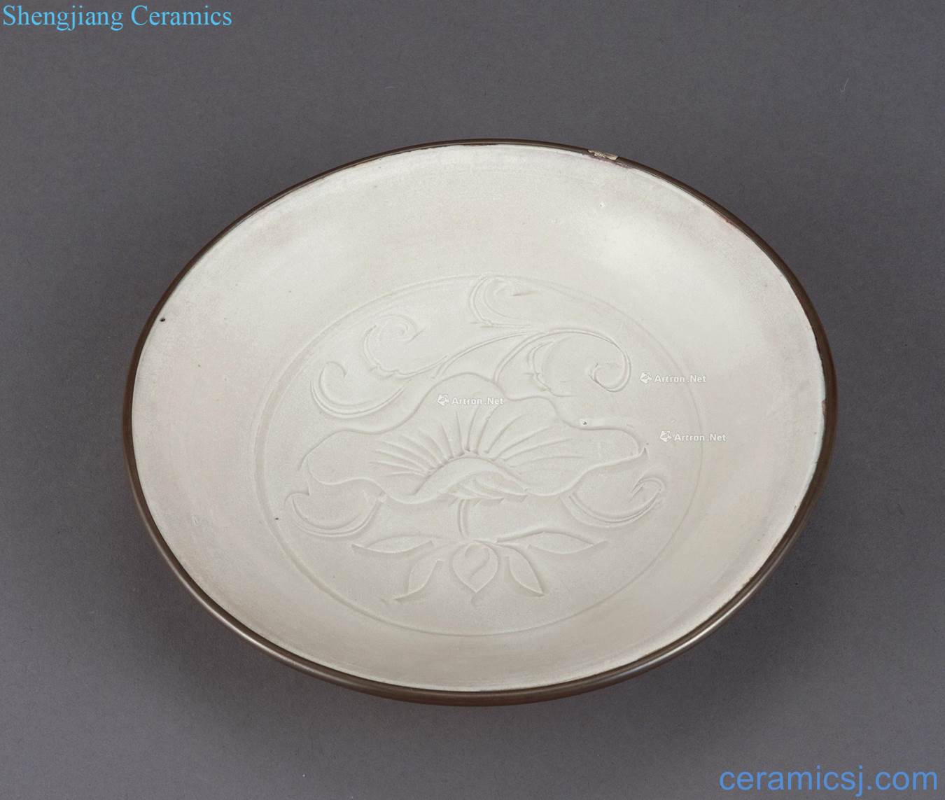 Song dynasty kiln white glazed carved lotus pattern plate