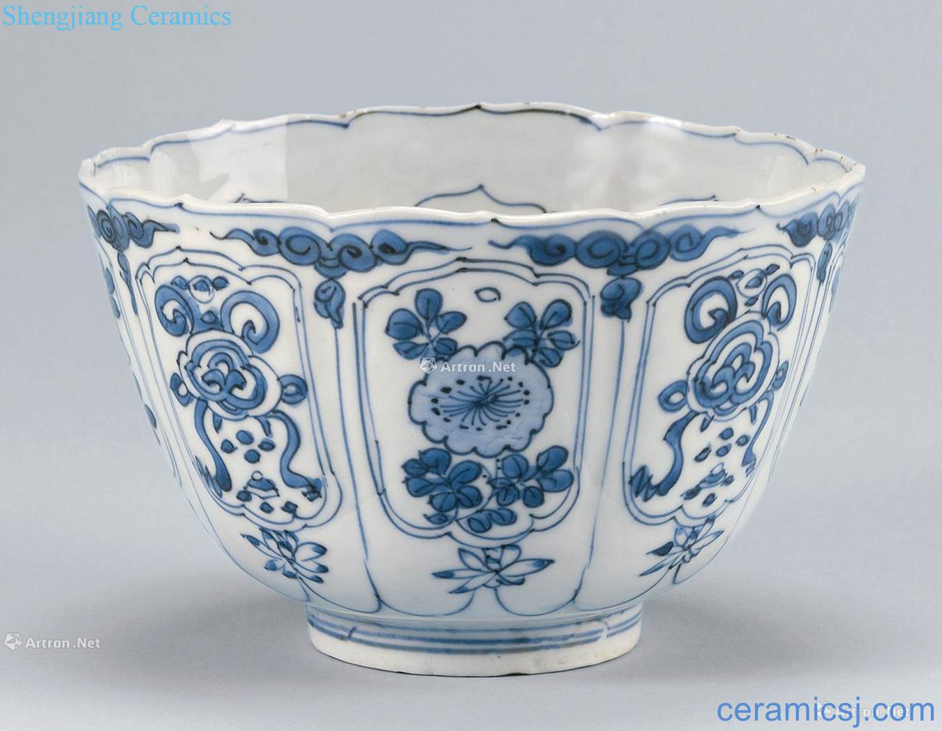 Ming Blue and white medallion flower-and-bird lines lotus bowl
