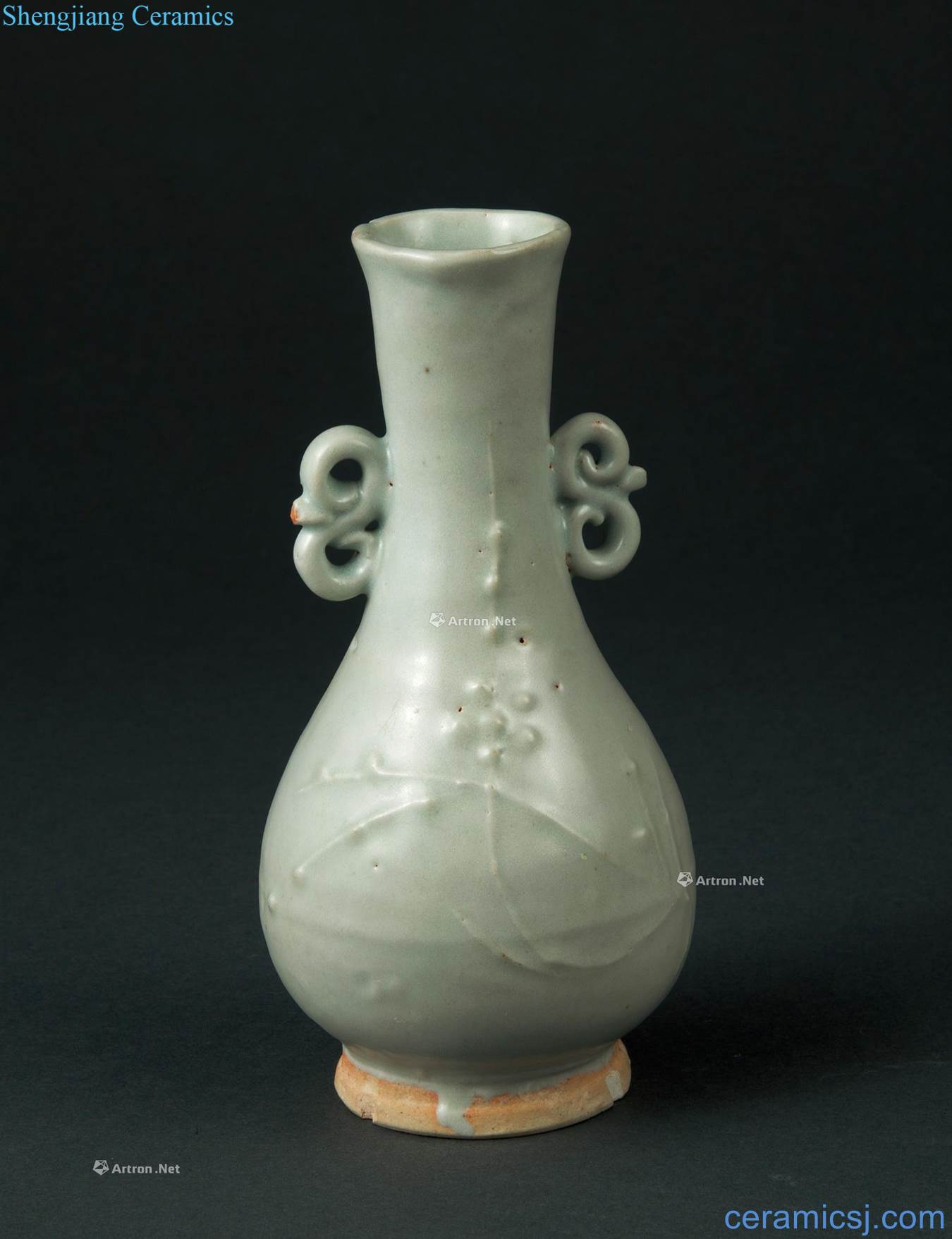 yuan Shadow blue ear vase