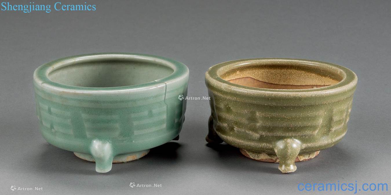 yuan Longquan celadon gossip incense burner (two)