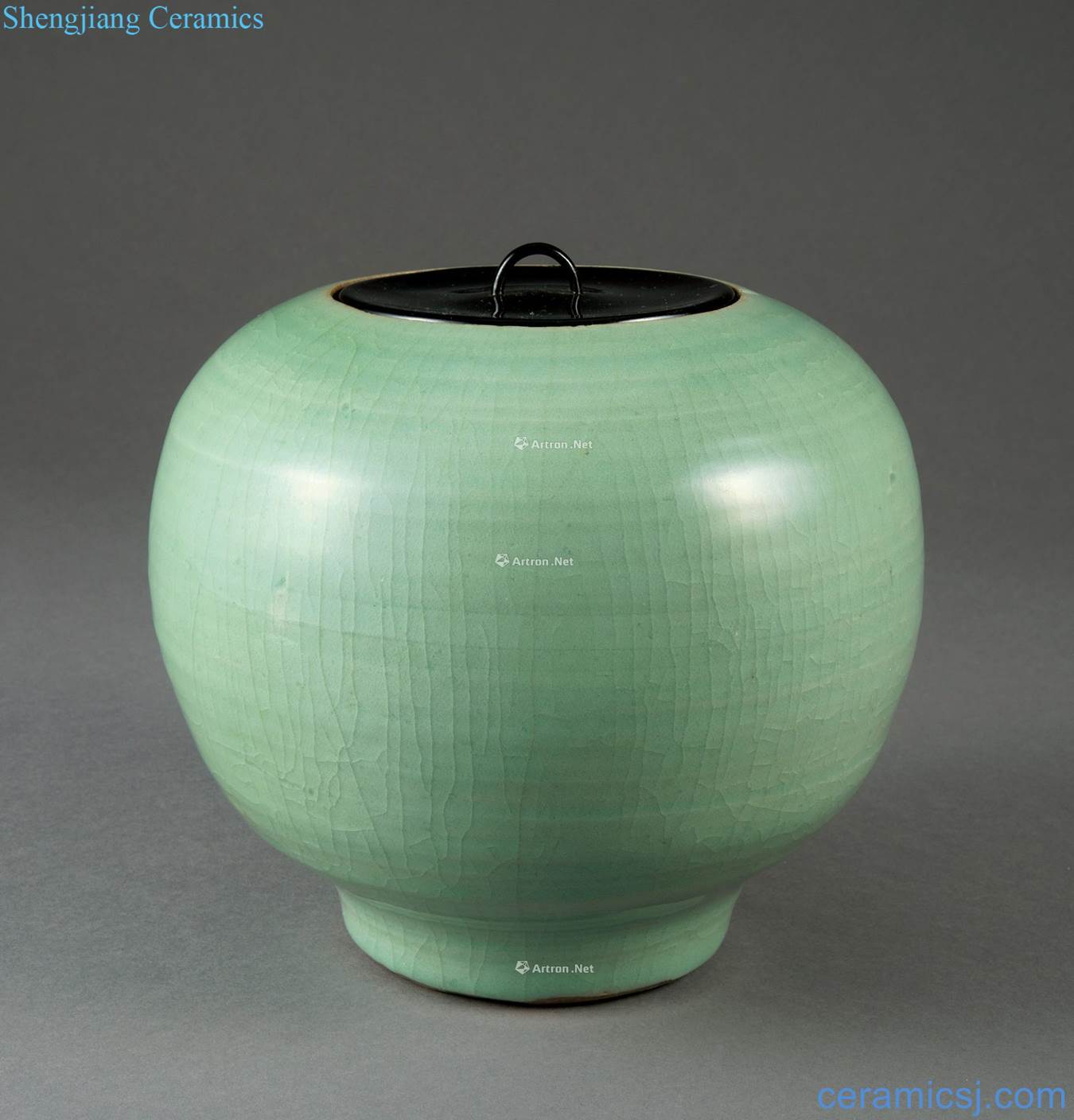 Ming Longquan celadon green magnetic pill refers to water