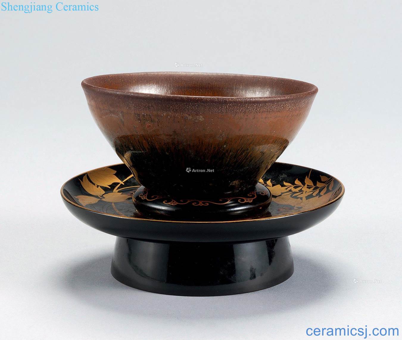 The song dynasty Temmoku bowl attached to the machine