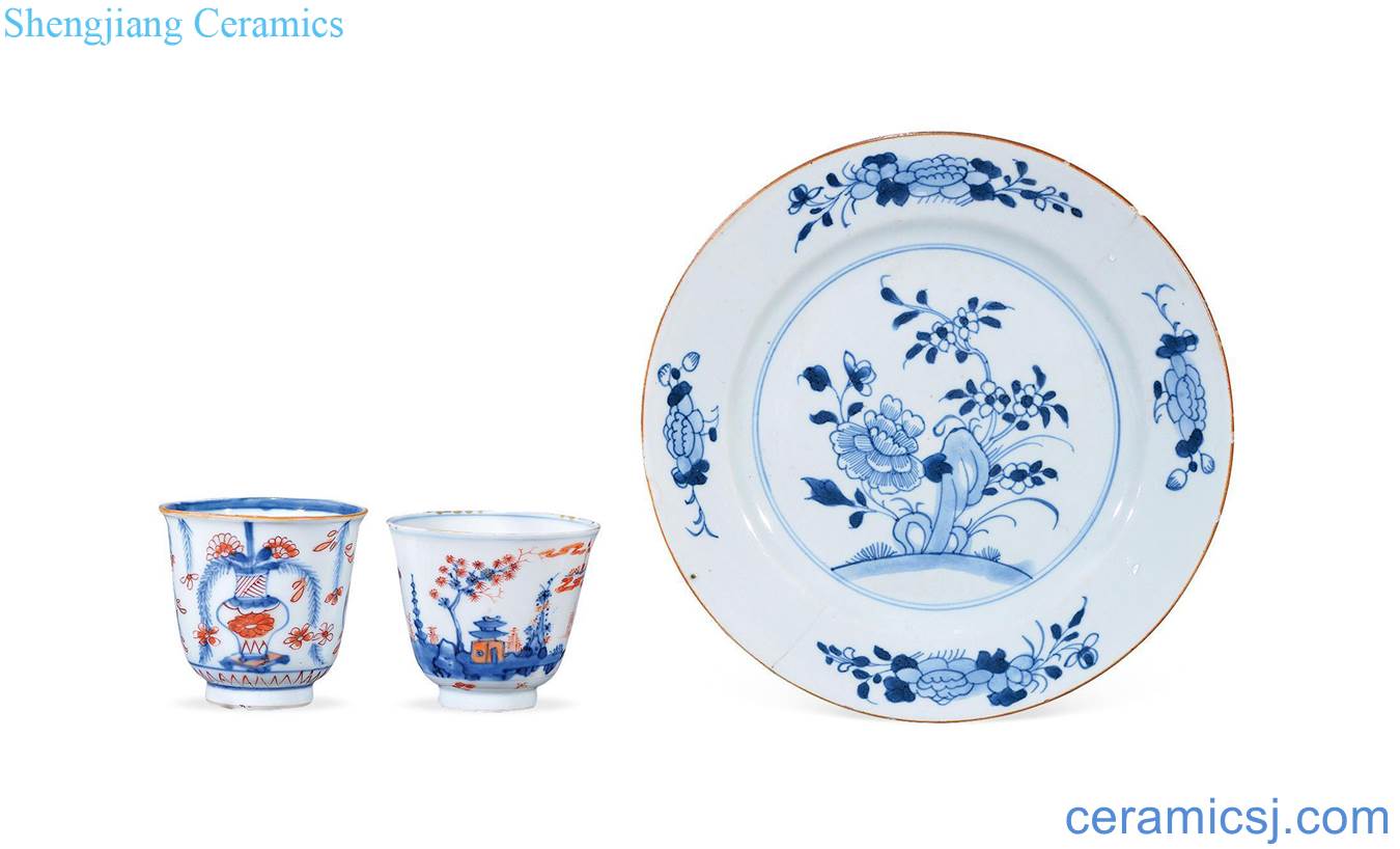 The qing emperor kangxi Blue and white color floral cup, QingHuaPan (three)