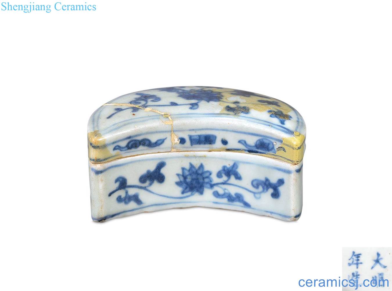 Ming wanli Blue and white lotus moon box
