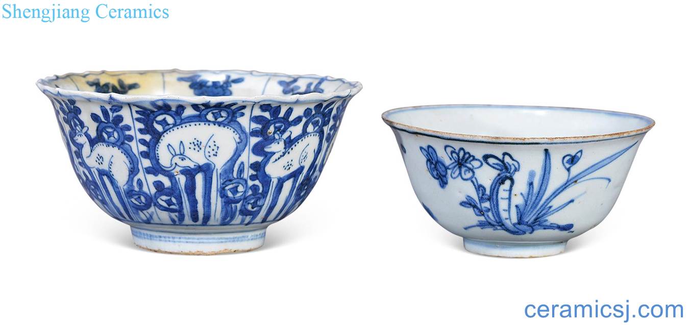 Ming wanli Blue and white deer green-splashed bowls, orchid bowl (two)