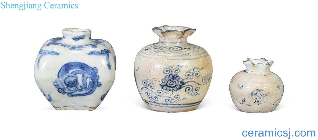 Ming blue and white canister (three)