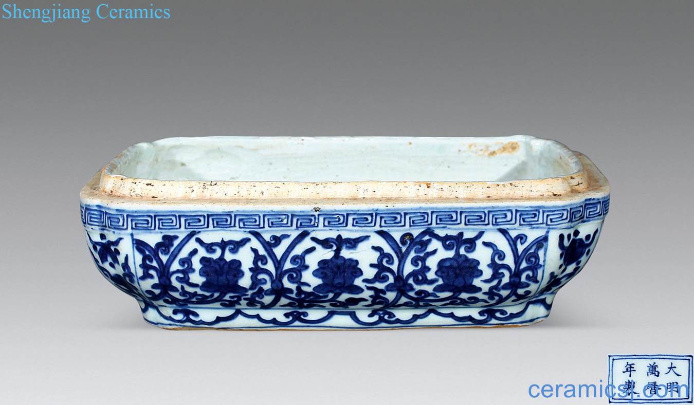 Ming Blue and white flower box