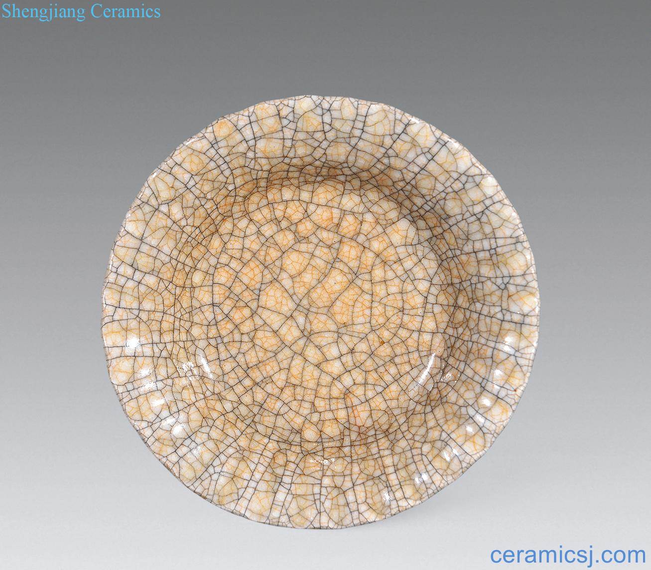 Ming The elder brother of the glaze flower mouth tray