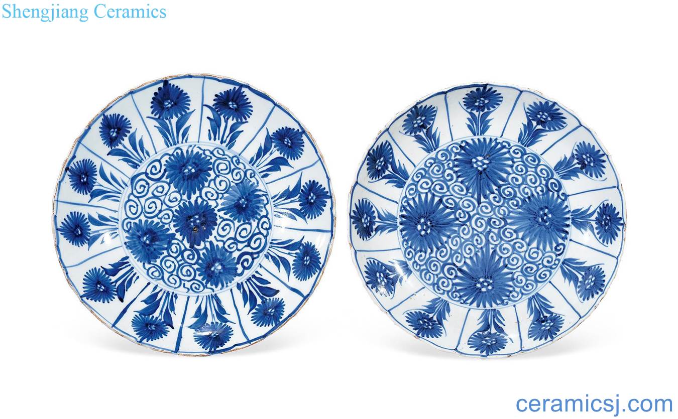 The qing emperor kangxi Blue and white flower plate (two)
