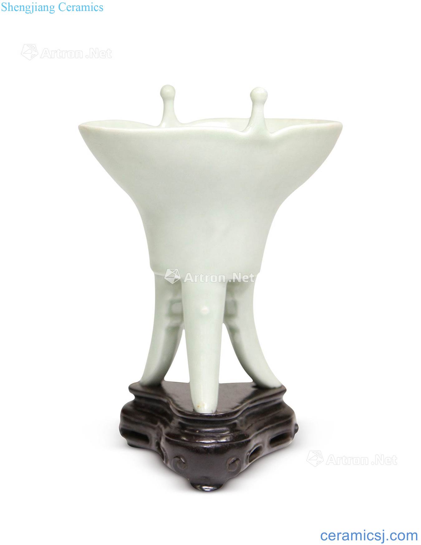 Qing dynasty celadon goblet
