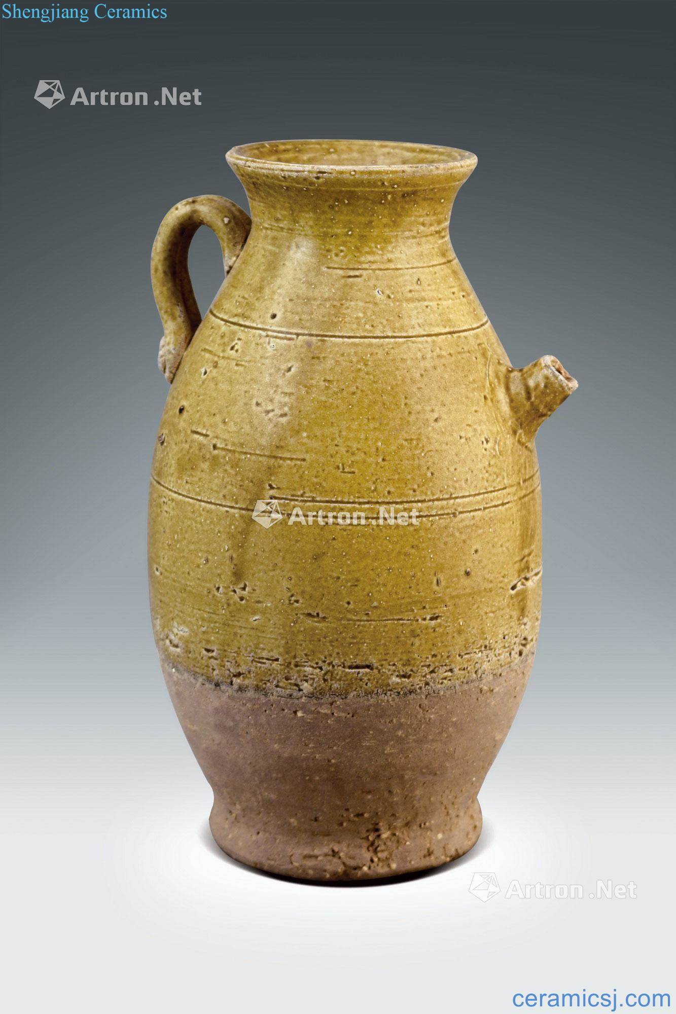 Tang colored glaze unilateral ewer