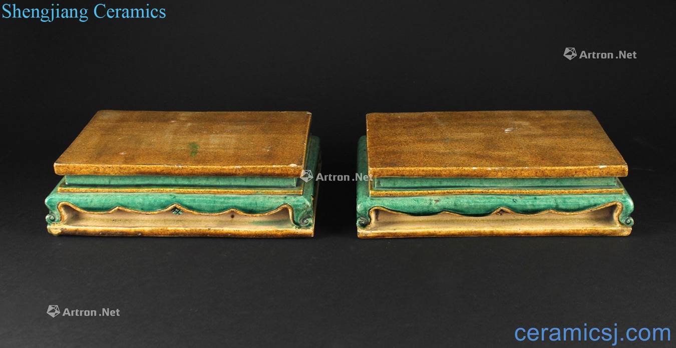 Three-color rectangle porcelain of Ming dynasty A pair of