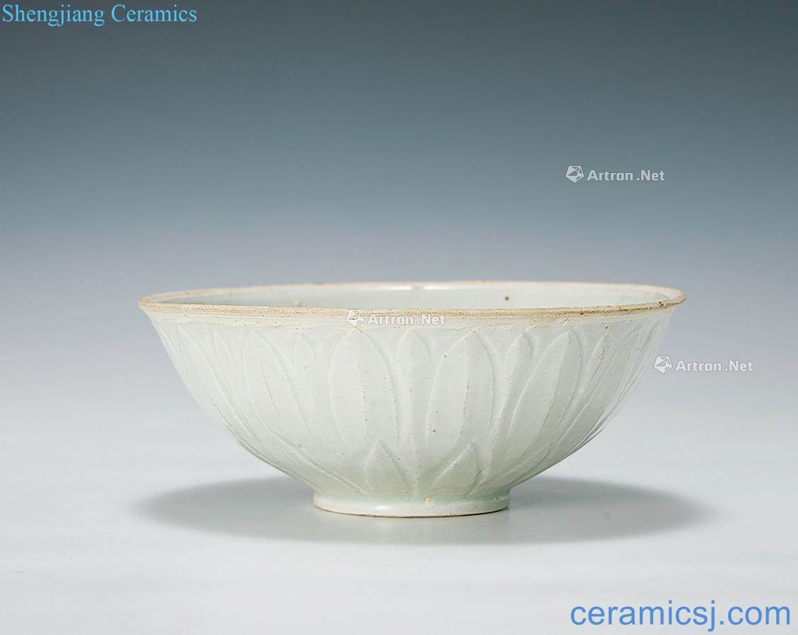 yuan Shadow blue carved flowers green-splashed bowls