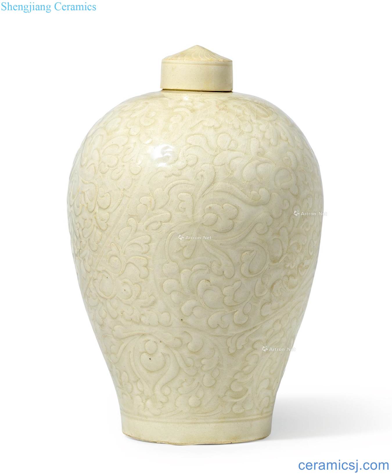 The southern song dynasty to yuan Green white glaze scratching around lotus flower plum bottle half cover