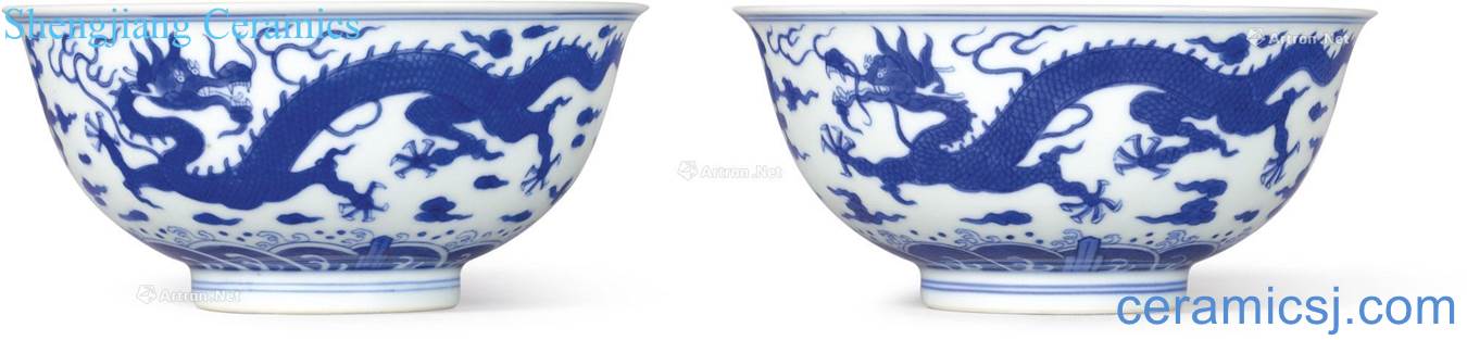 Qing qianlong Blue sea dragon flying lines 盌 (a)