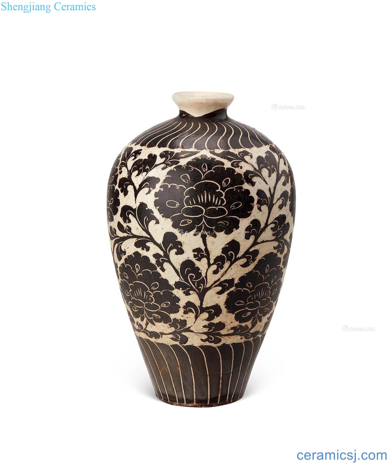 yuan Magnetic state kiln white bottle carved flowers blackberries