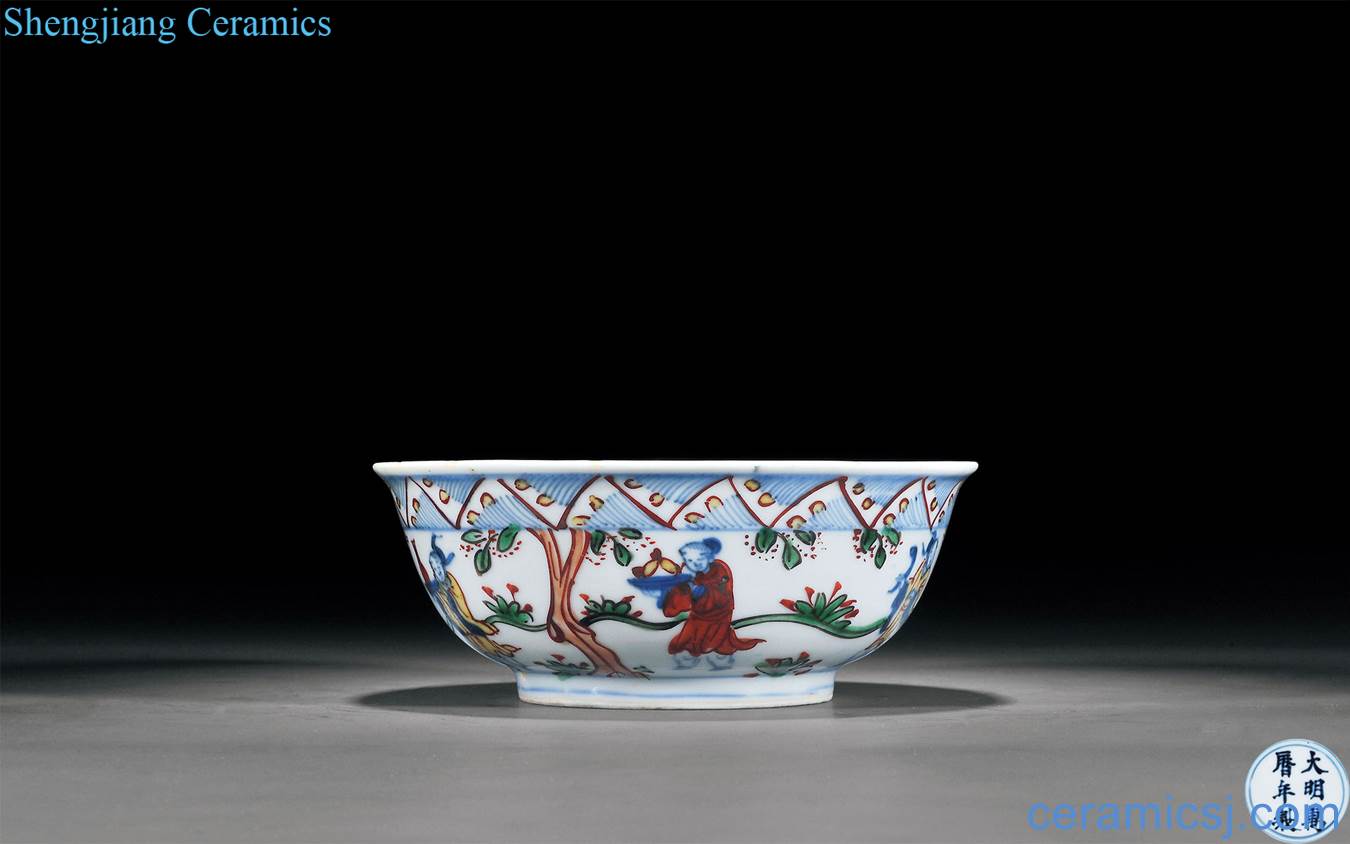 Ming wanli Blue and white color should be dragon celebrates the life of figure outside the small bowl