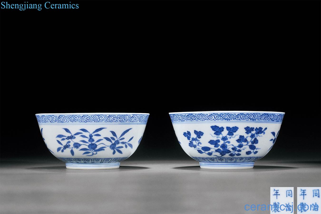 dajing Blue and white sanduo green-splashed bowls (a)