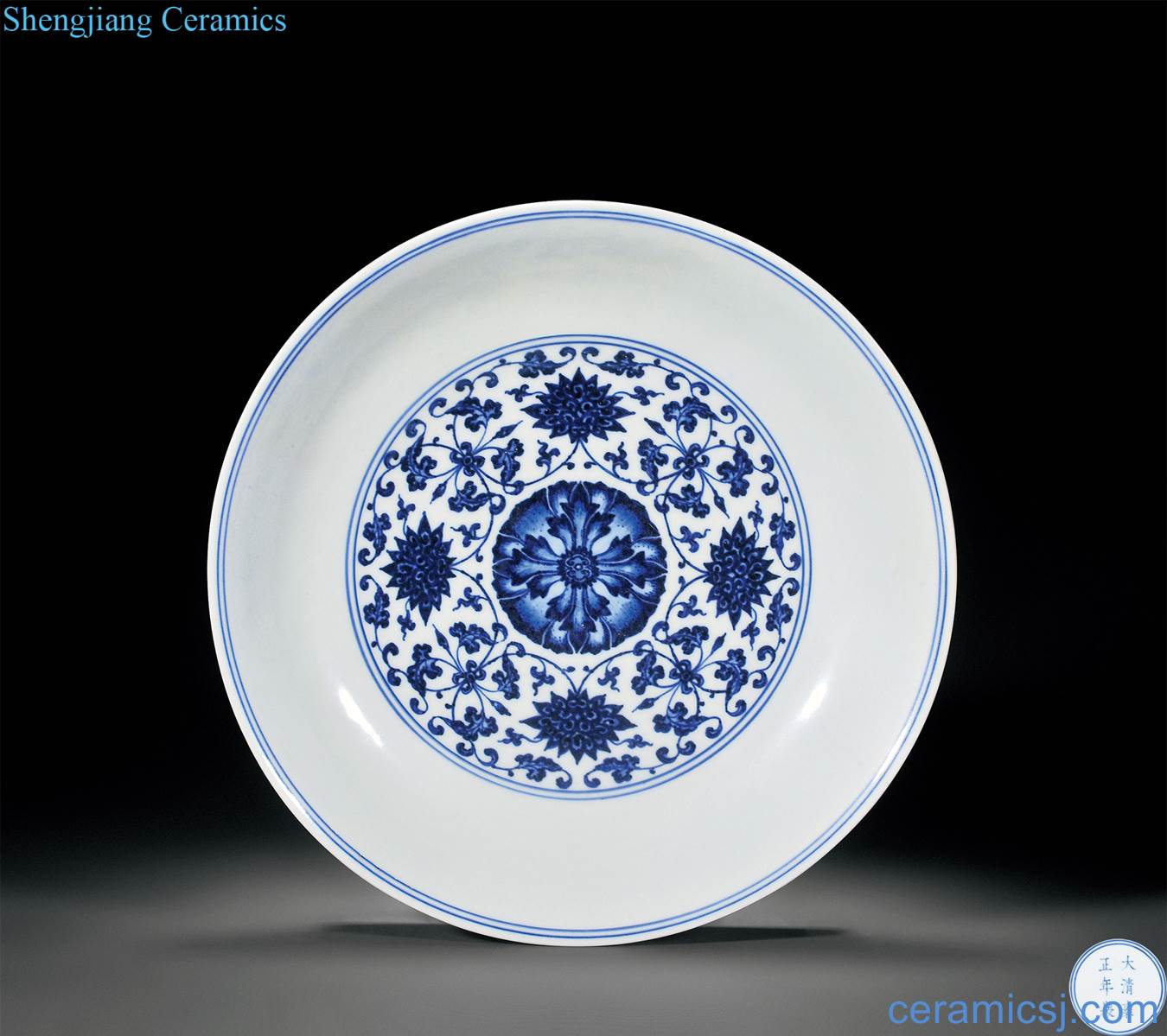 Qing yongzheng Blue and white lotus flower grain market