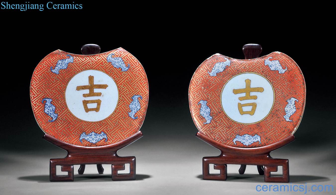 Qing qianlong pastel jin five bats medallion auspicious words a screen (a)