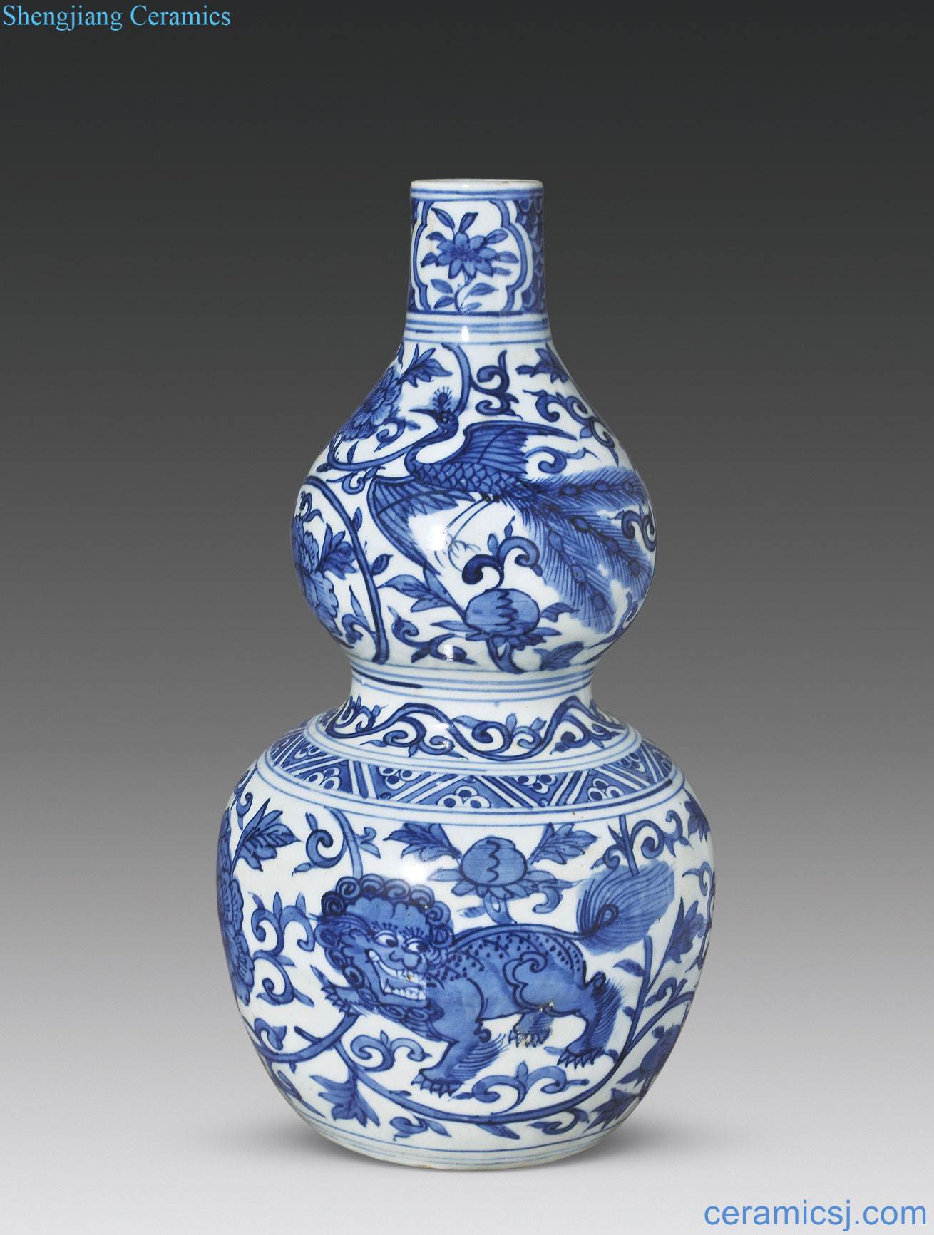 In the late Ming Blue and white floral chicken lion grain bottle gourd