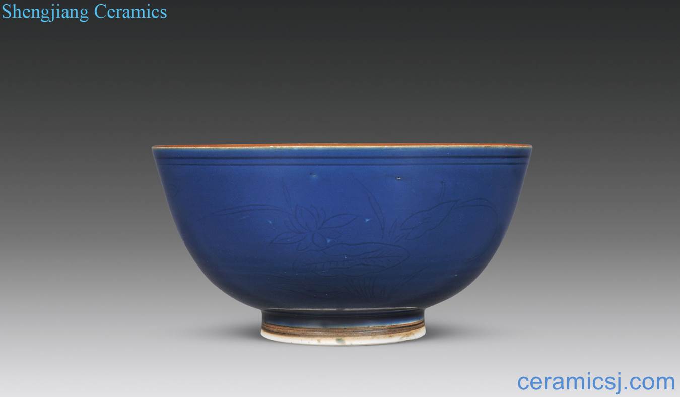 In the late Ming Mohammedan blue glaze dark carved flower grain big bowl