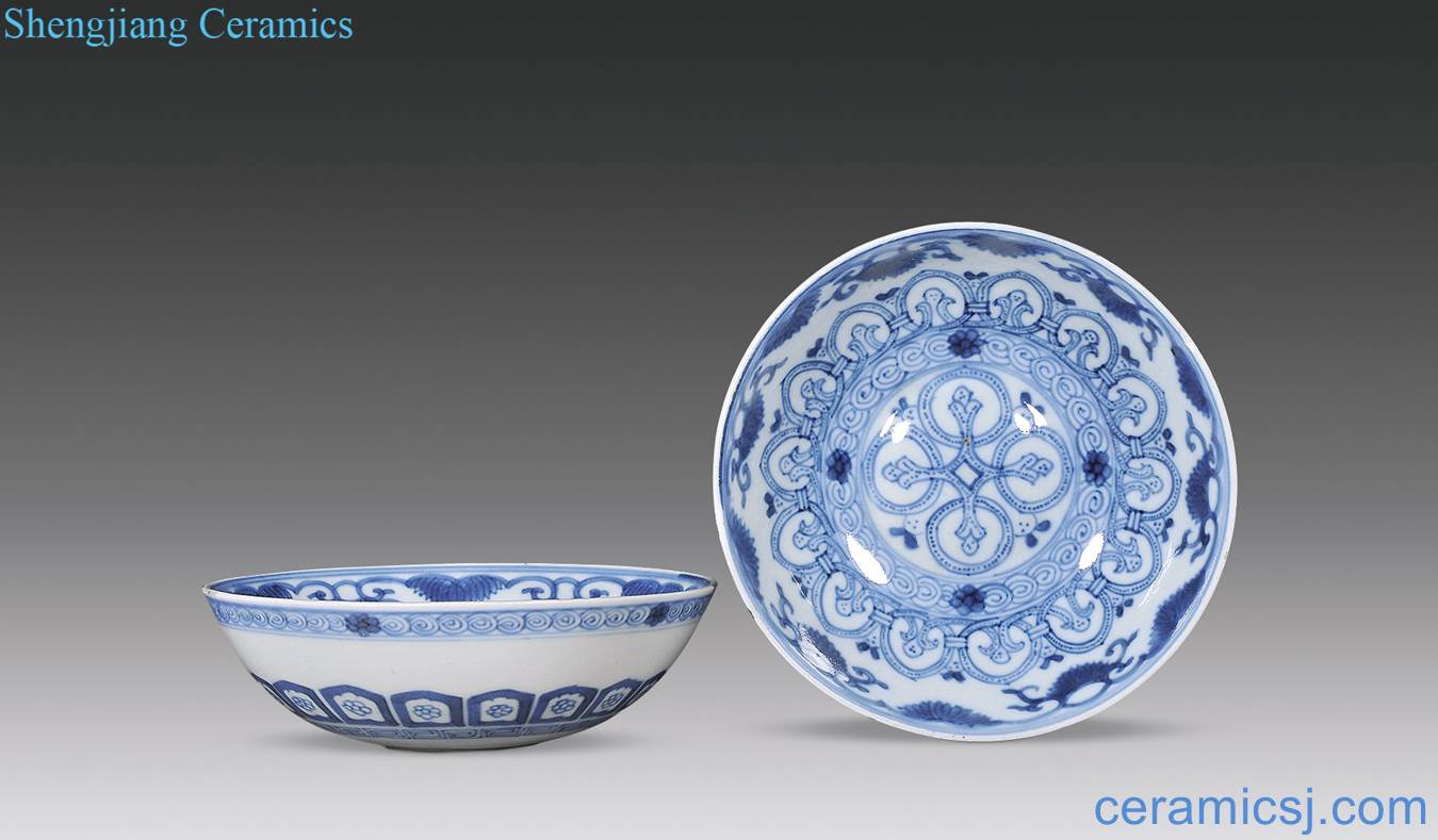 Mid qing Imitated yongle blue and white flowers lines lie the foot bowl (a)