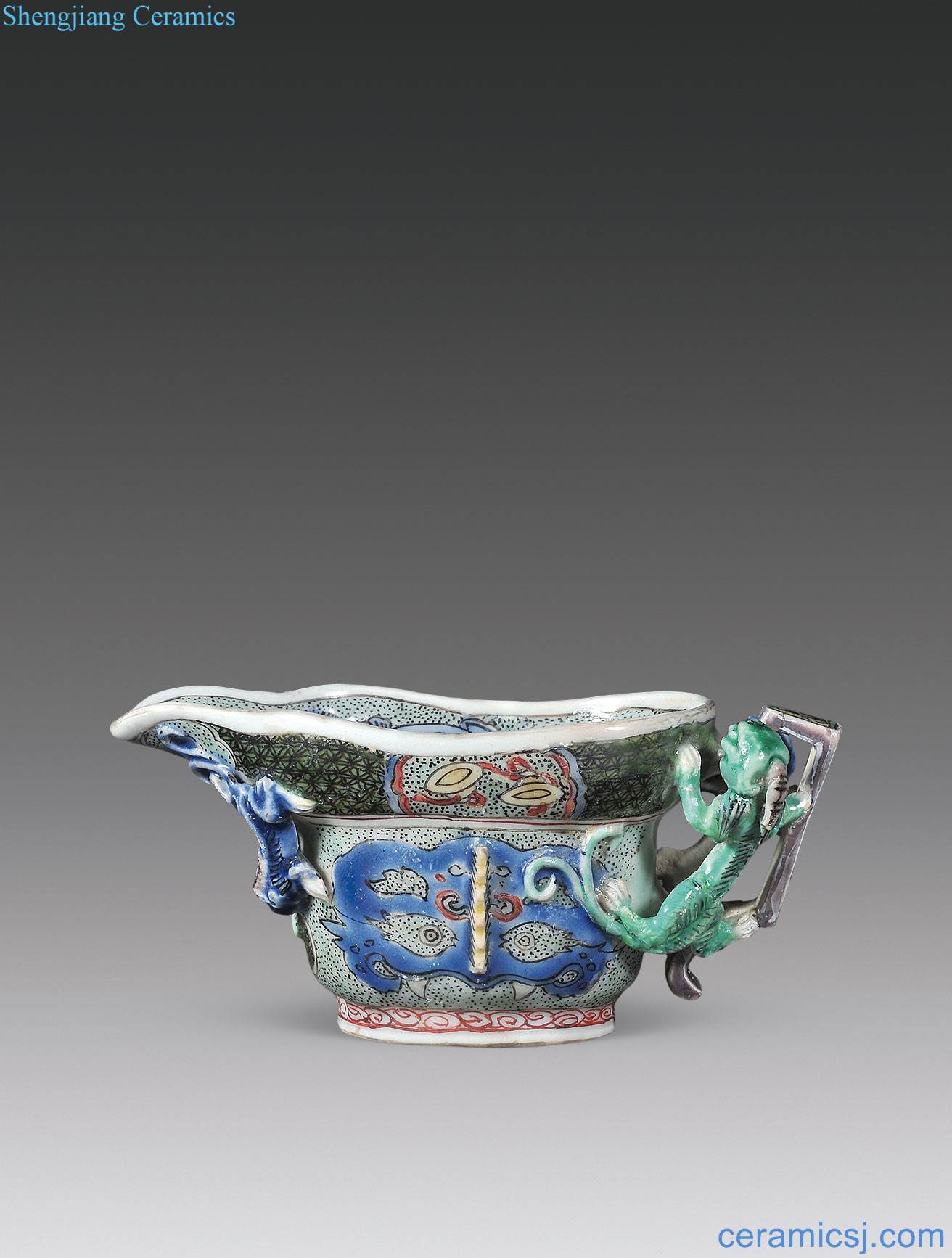 The qing emperor kangxi beast grain longnu cup