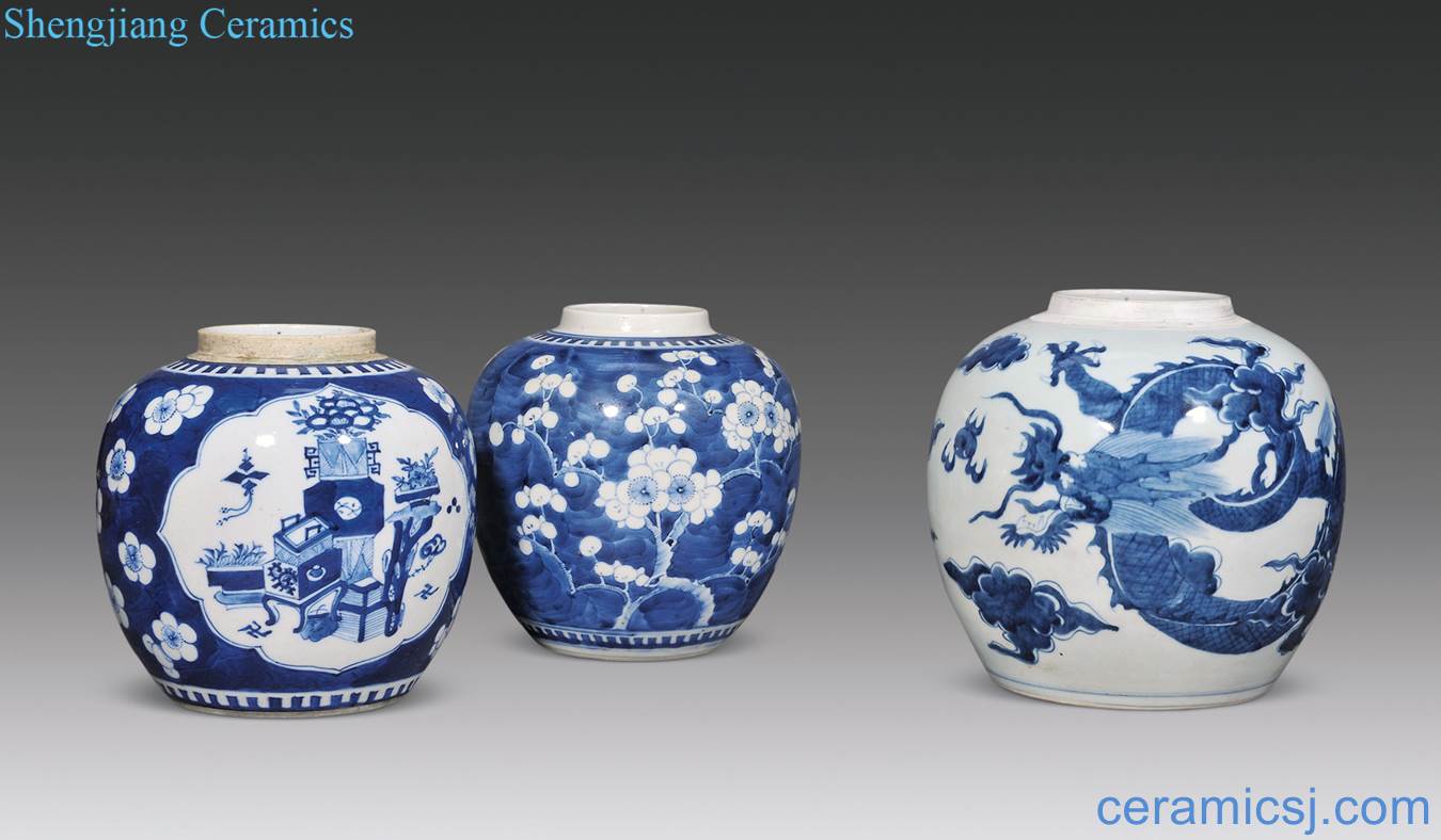 Qing porcelain pot (three)