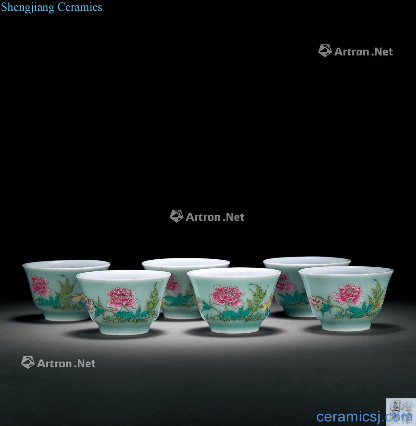 Qing qianlong pea green glaze enamel floral cup (six)