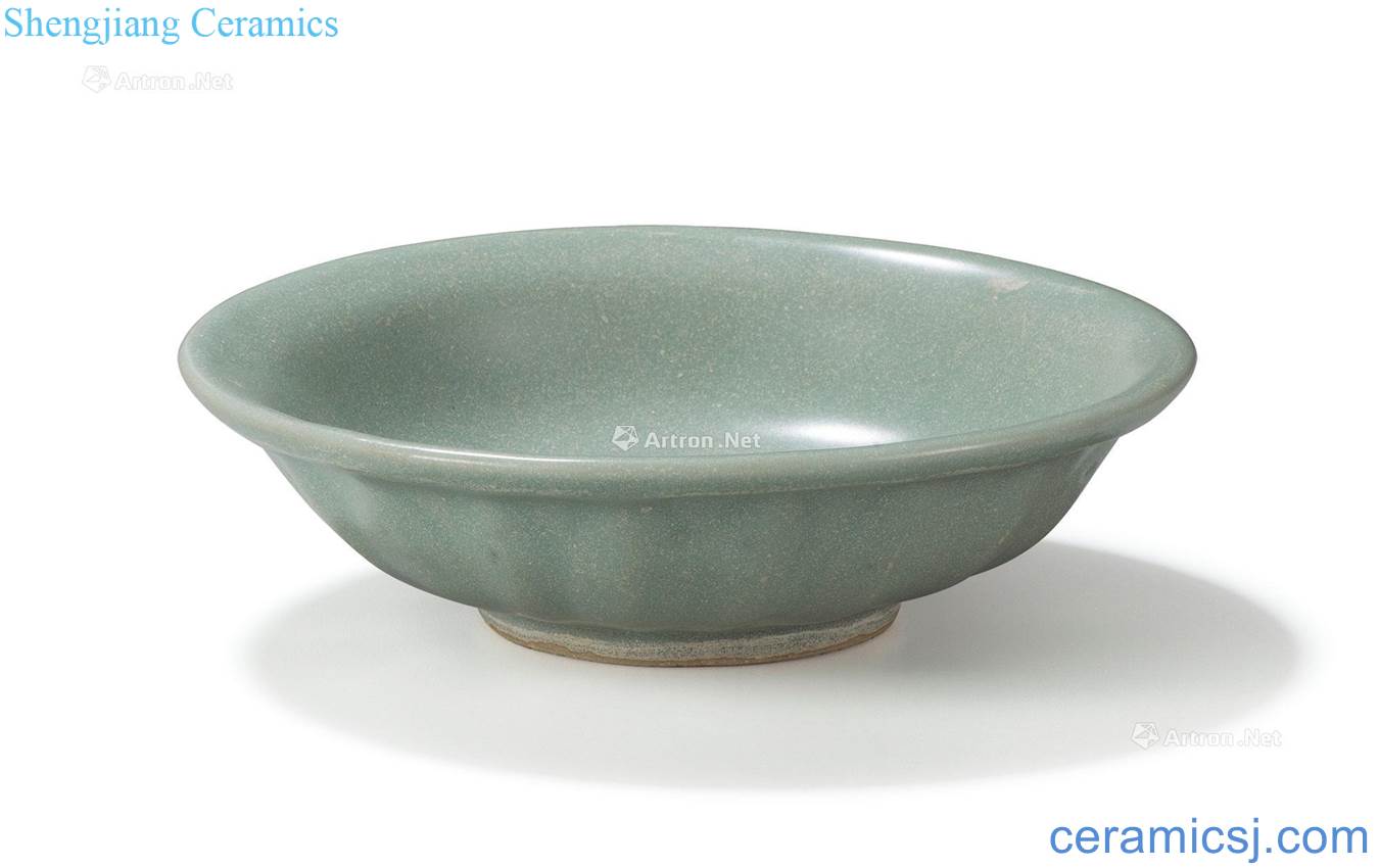 yuan Longquan celadon green glazed carved Hualien valve tray