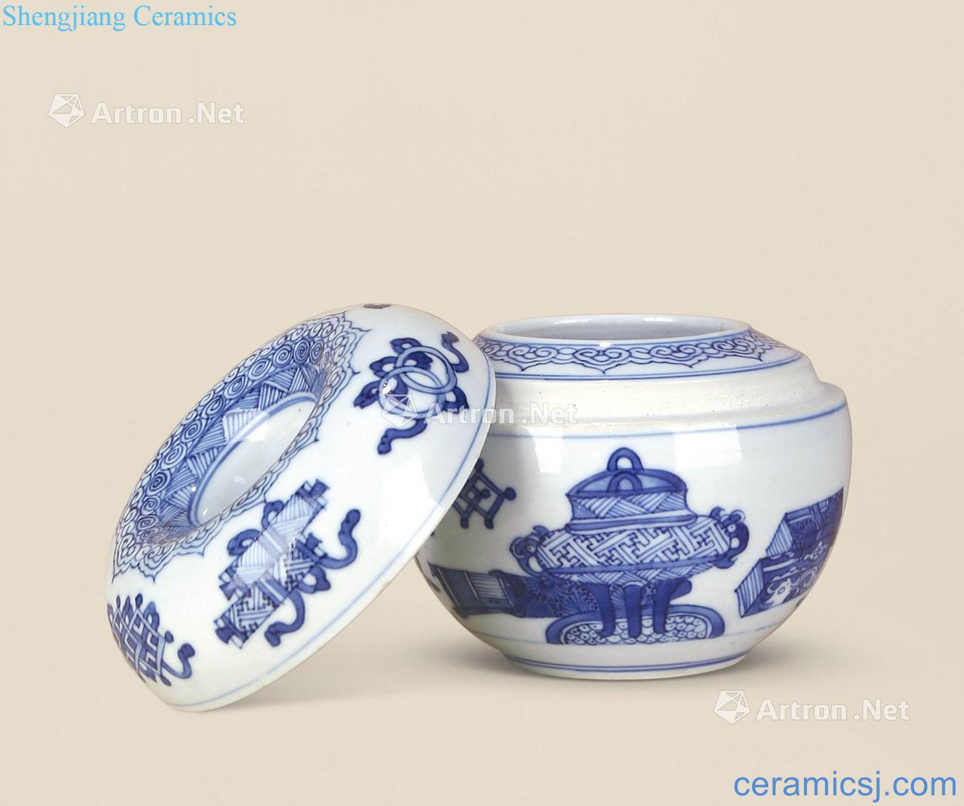 The qing emperor kangxi Blue and white antique sound box