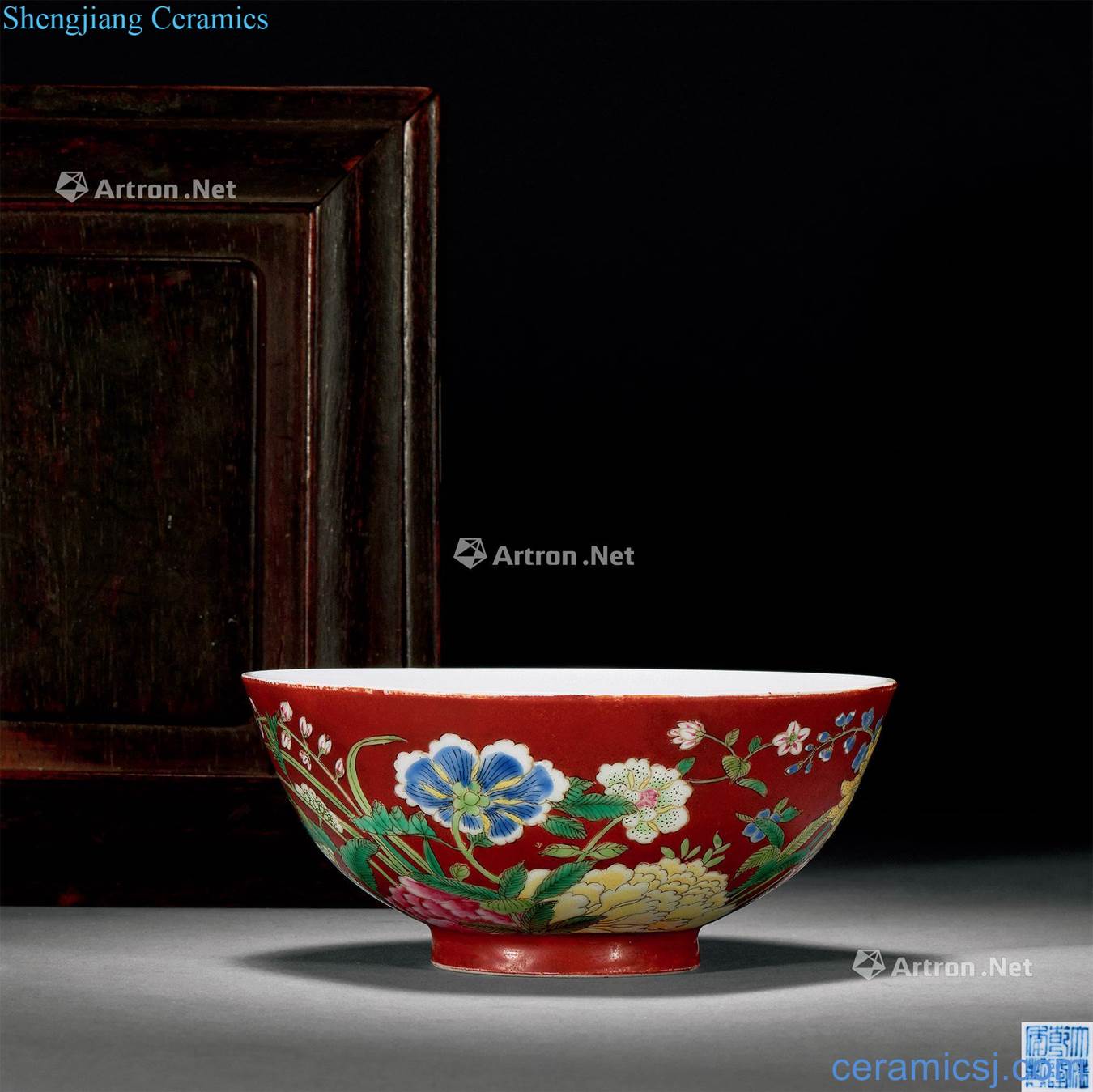 Qing qianlong coral famille rose 9 autumn figure bowl